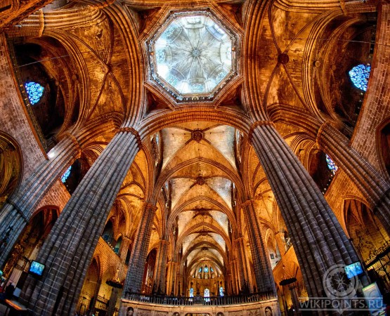 Собор Святого Креста и Святой Евлалии на wikipoints.ru