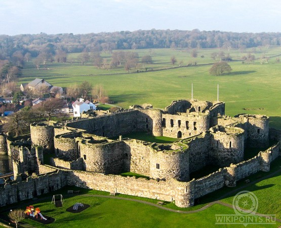 Замок Бомарис на wikipoints.ru