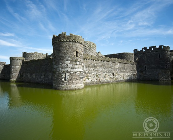 Замок Бомарис на wikipoints.ru