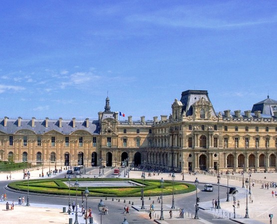 Лувр на wikipoints.ru