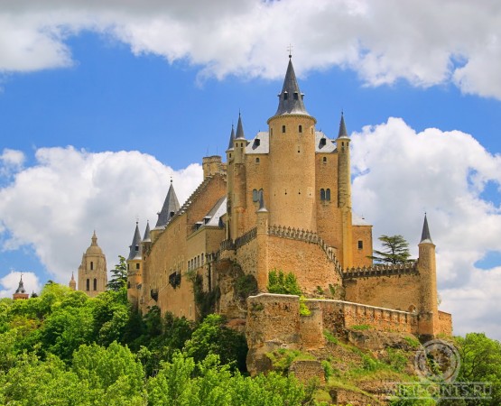 Алькасар в Сеговии на wikipoints.ru