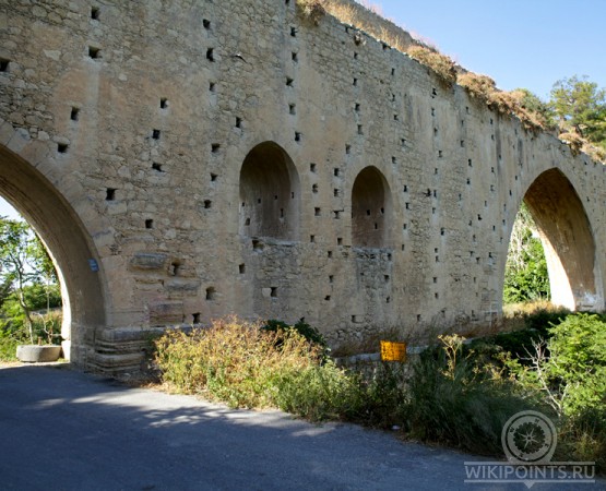 Акведук Святой Ирины на wikipoints.ru