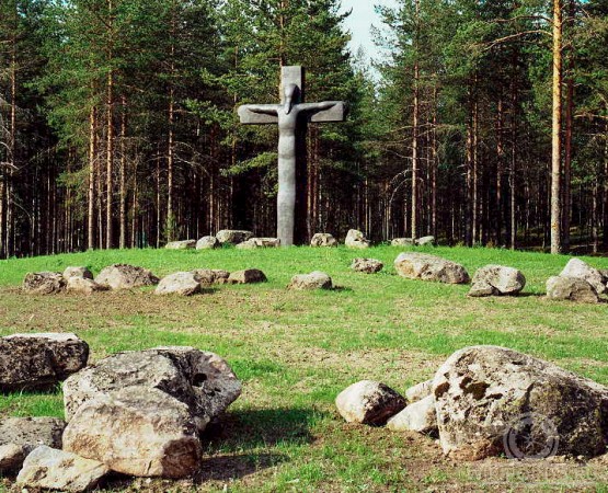 Мемориал Крест скорби на wikipoints.ru