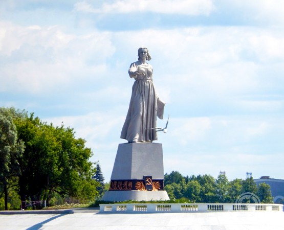 Монумент Мать-Волга на wikipoints.ru