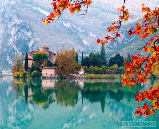 Замок Тоблино на wikipoints.ru