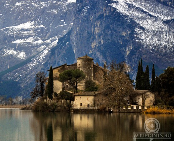 Замок Тоблино на wikipoints.ru