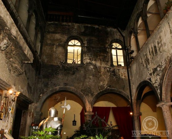 Замок Тоблино на wikipoints.ru