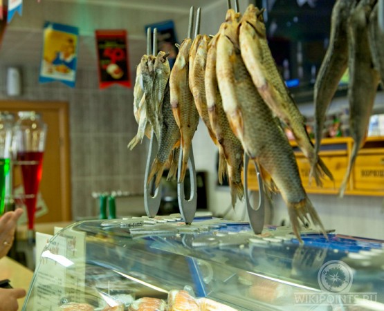 Скульптурная группа и пивная Афоня на wikipoints.ru