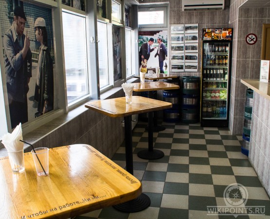 Скульптурная группа и пивная Афоня на wikipoints.ru