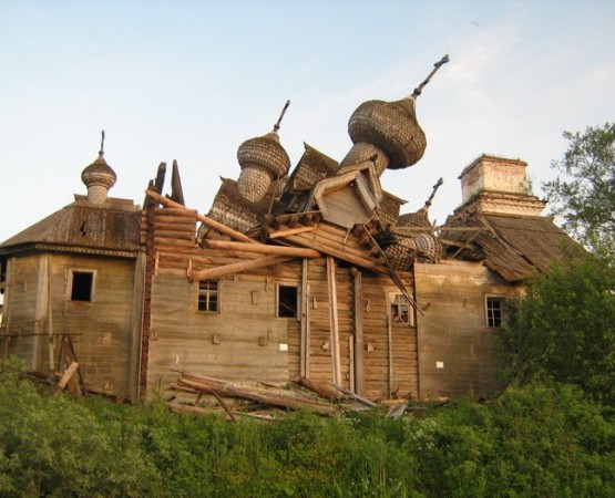 Руины Богоявленской церкви на wikipoints.ru