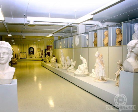 Фондохранилище Государственного Эрмитажа на wikipoints.ru