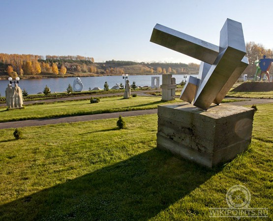 Скульптурный парк Легенда на wikipoints.ru