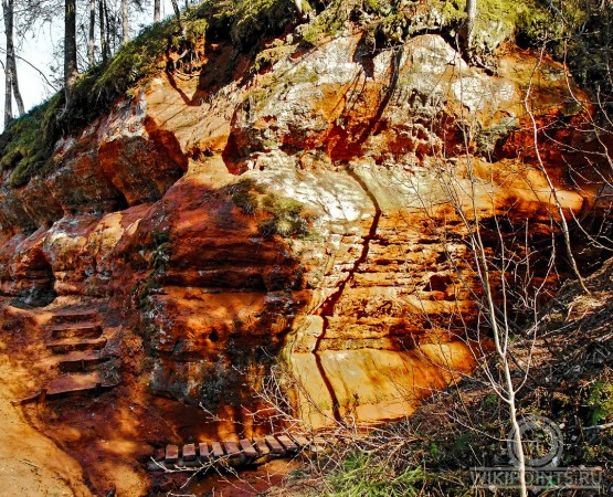 Красные пещеры на wikipoints.ru