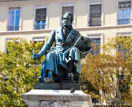 Площадь Ампер на wikipoints.ru