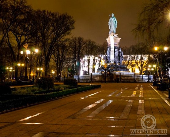Памятник Екатерине II на wikipoints.ru