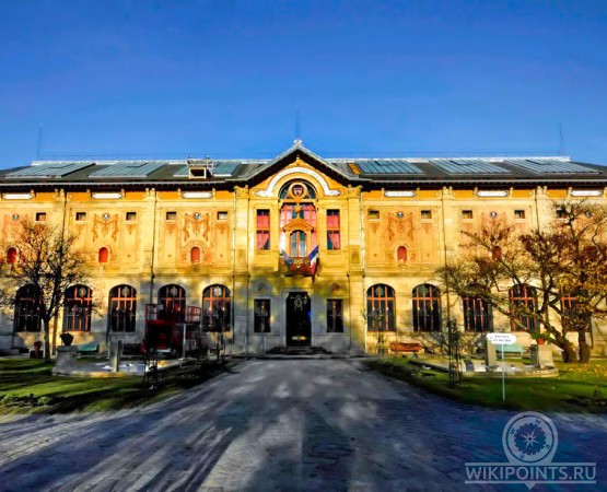 Национальный музей фарфора Адриана Дюбуше на wikipoints.ru