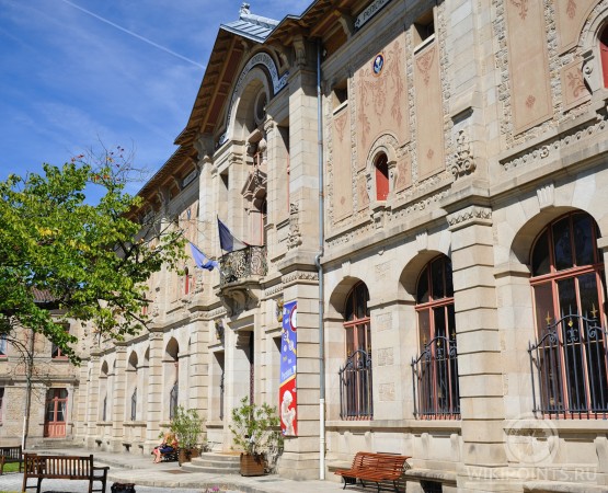 Национальный музей фарфора Адриана Дюбуше на wikipoints.ru