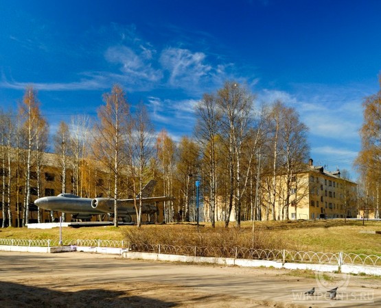 Монумент ИЛ-28 на wikipoints.ru