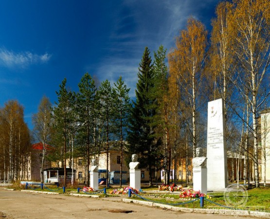 Памятник Героям Советского Союза В.С. Стрельцову, И.Б. Катунину, А.М. Маркину на wikipoints.ru