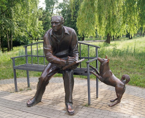 Памятник Краеведу на wikipoints.ru