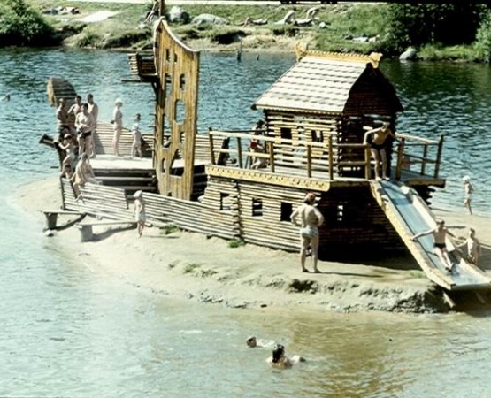 Берег Изумрудного озера на wikipoints.ru