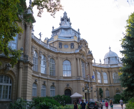 Замок Вайдахуняд на wikipoints.ru