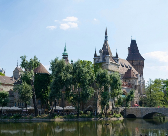 Замок Вайдахуняд на wikipoints.ru