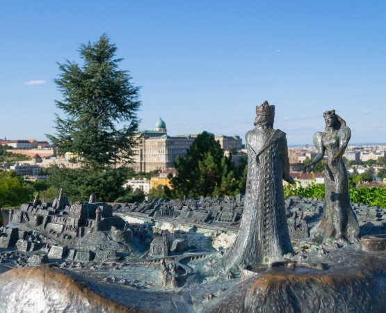 Король Буда и королева Пешт на wikipoints.ru