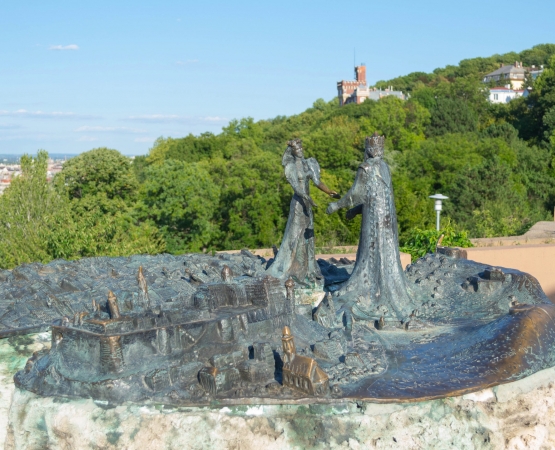 Король Буда и королева Пешт на wikipoints.ru