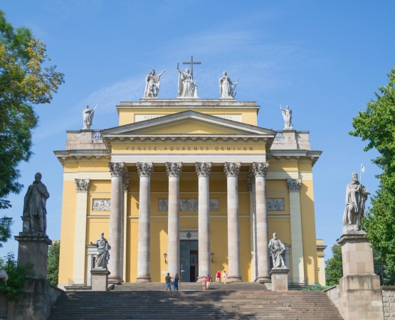 Эгерская базилика на wikipoints.ru