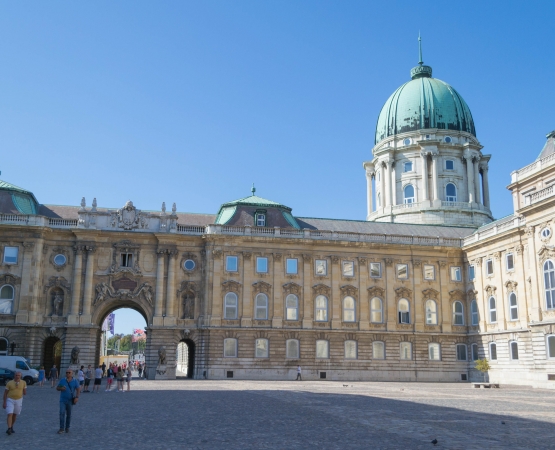 Королевский дворец на wikipoints.ru