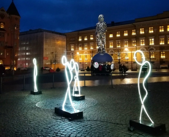 Монумент Несущий свет на wikipoints.ru