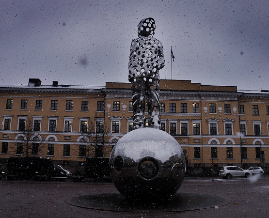 Монумент Несущий свет на wikipoints.ru