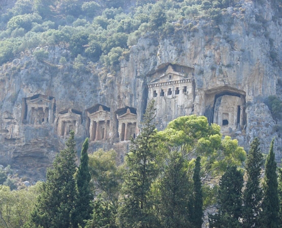 Ликийские гробницы в Дальяне на wikipoints.ru