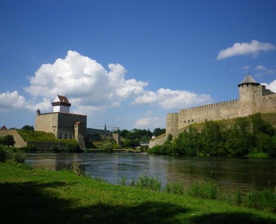 Нарвский замок/Замок Герман на wikipoints.ru