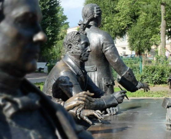 Скульптурная композиция Зодчие на wikipoints.ru