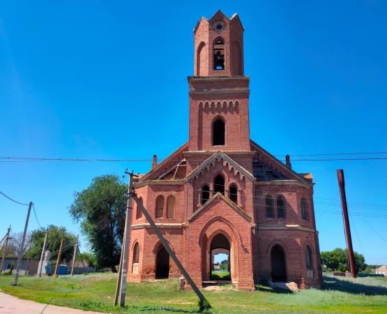 Лютеранская церковь в бывшей немецкой колонии Шефер. на wikipoints.ru