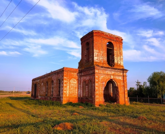 Церковь в селе Подгорное. на wikipoints.ru