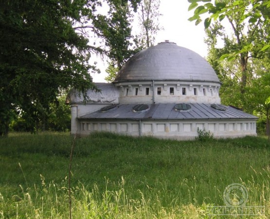 Заброшенная водокачка («Летающая тарелка») в Румынии на wikipoints.ru