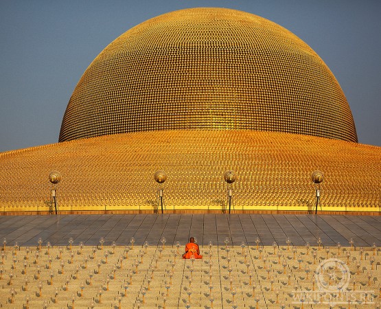 Буддистский храм Wat Phra Dhammakaya на wikipoints.ru