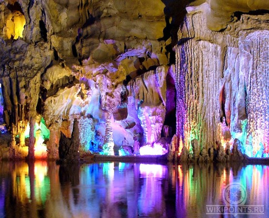 Пещера Тростниковой Флейты на wikipoints.ru