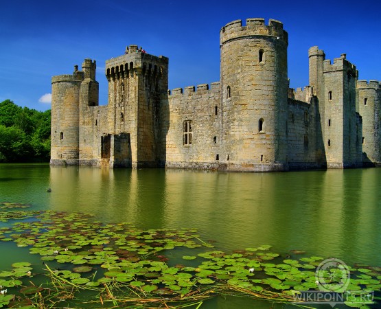 Замок Бодиам на wikipoints.ru