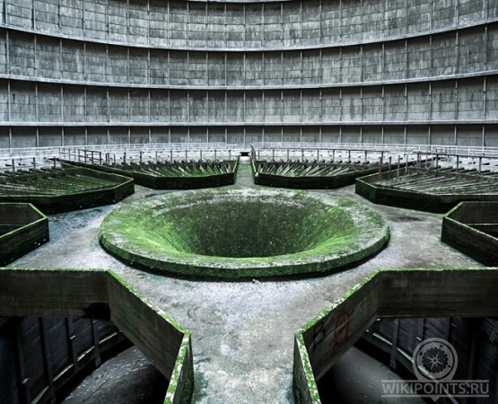 Заброшенная градирня на wikipoints.ru