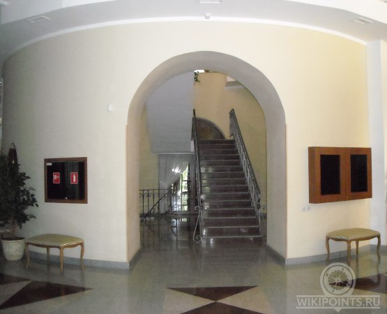 Круглое здание на wikipoints.ru