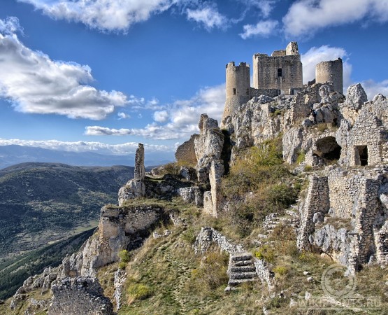 Замок Rocca Calascio на wikipoints.ru