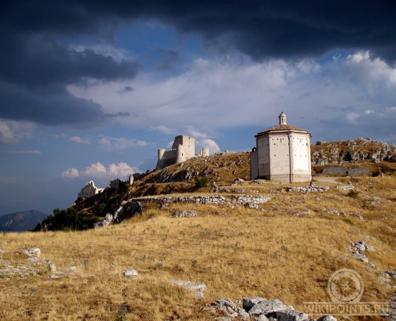 Замок Rocca Calascio на wikipoints.ru