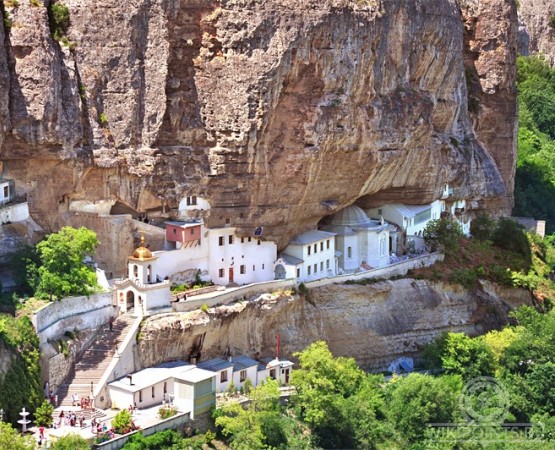 Свято-Успенский пещерный монастырь на wikipoints.ru