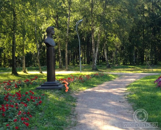 Парк имени Есенина на wikipoints.ru