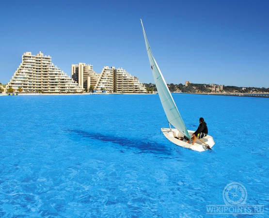 Бассейн Сан-Альфонсо-дель-Мар на wikipoints.ru