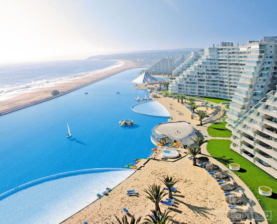 Бассейн Сан-Альфонсо-дель-Мар на wikipoints.ru